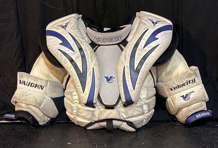 Senior Small Vaughn Velocity V5 Goalie Chest Protector
