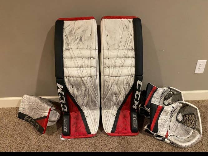 Used 34" CCM Extreme Flex III Goalie Full Set Pro Stock 2 Catchers