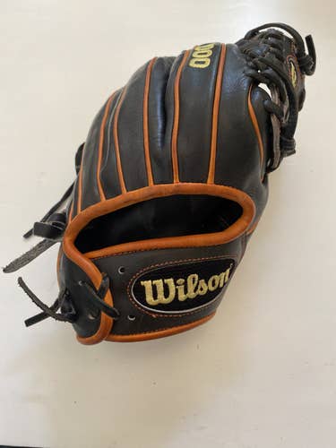 Black High School/College Infield 11.25" A2000 Baseball Glove