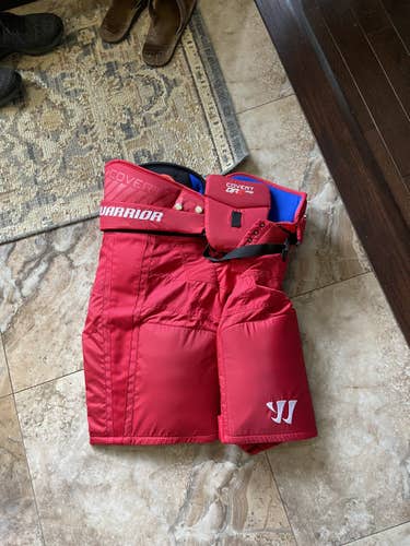 Red Junior XL Warrior  Covert QRE Pro Hockey Pants
