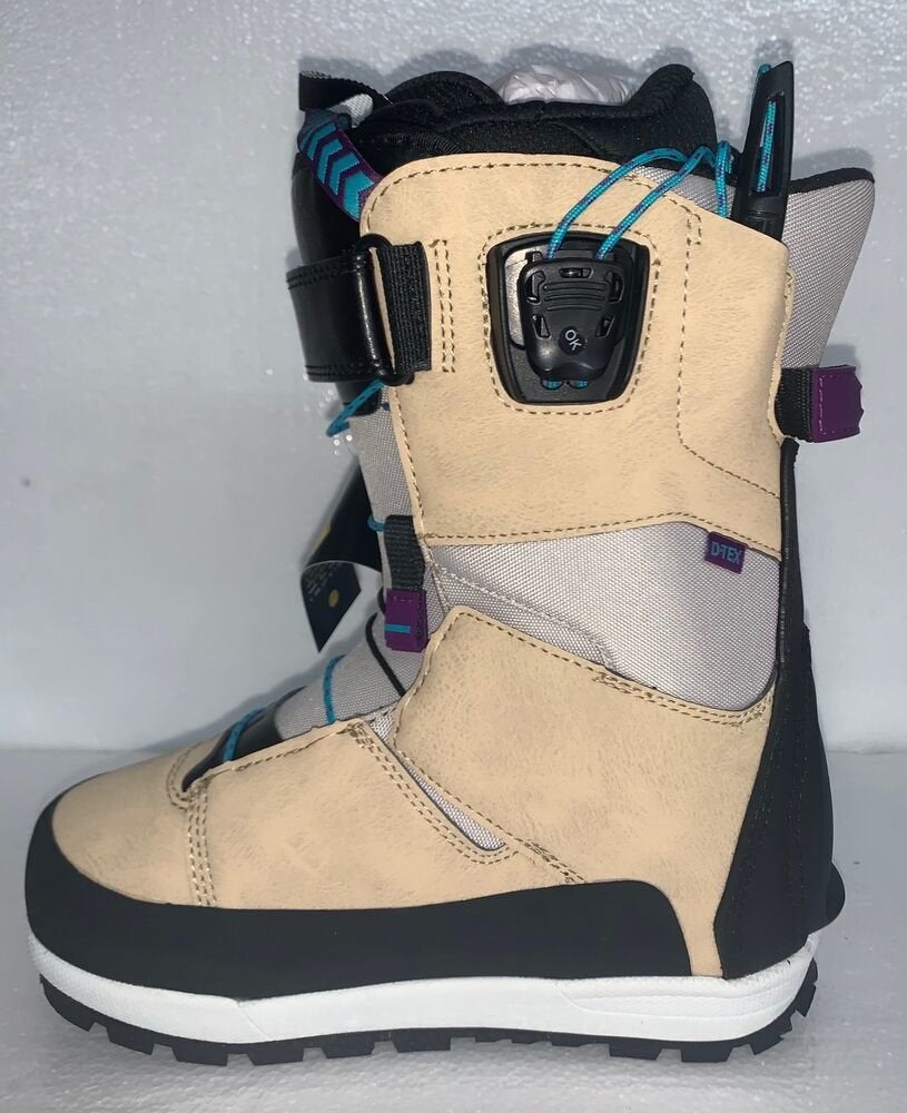Deeluxe Snowboarding Spark XV TFP Snowboarding Boots