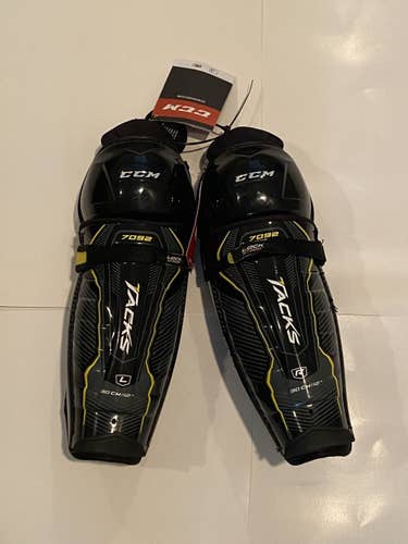 Junior CCM  Tacks 7092 Shin Pads