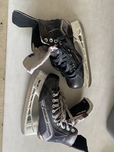 Senior Used Bauer Vapor 1X Hockey Skates Size 9.5