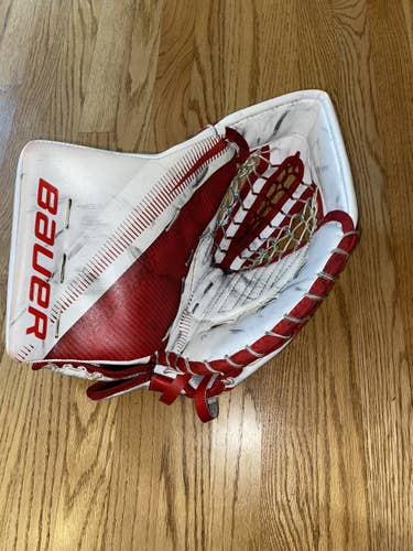 Red Bauer Supreme 2S Pro Goalie Glove