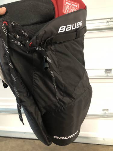 Black Junior New Large Bauer Hockey Pants