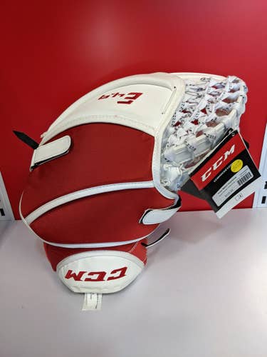 Intermediate CCM Regular Extreme flex 4.9 Glove Montreal