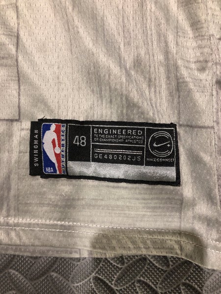 Boston Celtics mens S Jersey Kyrie Irving 11 Nike Connect 44 Swingman GE  Logo