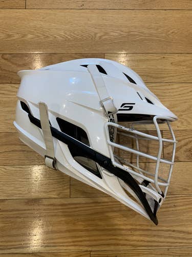 lightly used Cascade S. white shell, cage, jaw/washer, strap.  great condition. osfm
