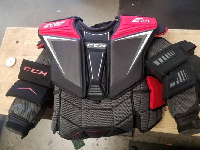 Senior Used Small CCM Extreme Flex Shield E2.9 Goalie Chest Protector