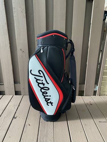 Titleist Tour Staff Golf Bag NEW
