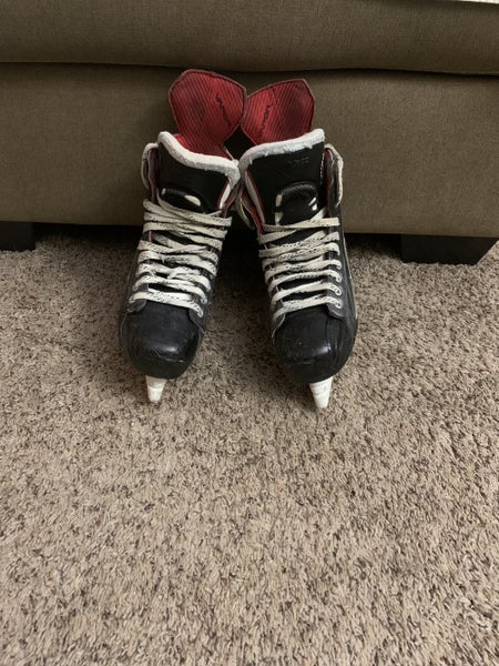 Senior Bauer Regular Width Size 8.5 Vapor X800 Hockey Skates