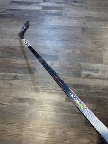 New Bauer Vapor Hyperlite 77 Flex P28 RH