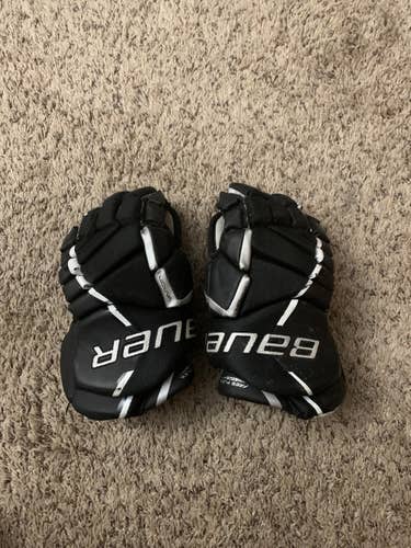 Black Junior Bauer 12"  Vapor X40 Gloves