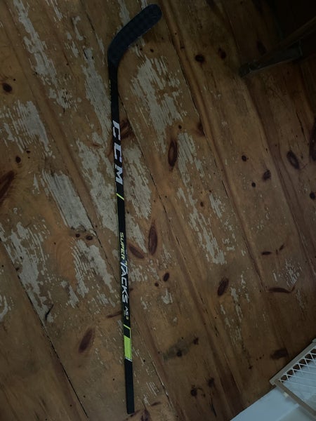 Senior Right Handed Super Tacks AS3 Pro Hockey Stick