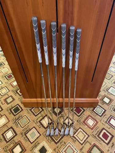 Men's Right Handed Stiff Flex Steel Shaft Apex Pro 16 Iron Set