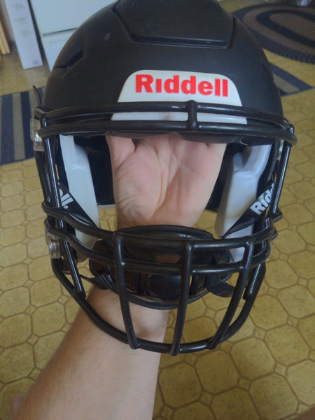Large matte black Riddell SpeedFlex Helmet