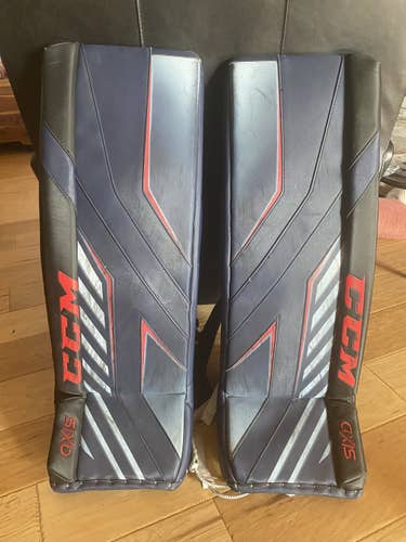 Custom CCM Axis Pro 31+2 goalie set