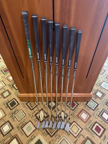 Men's Right Handed Stiff Flex Steel Shaft FG Tour 100 Iron Set