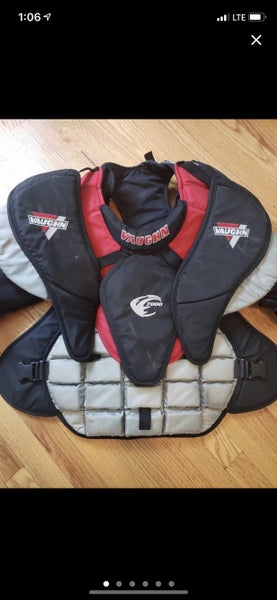 Senior Used Large Vaughn Velocity 7000 Goalie Chest Protector