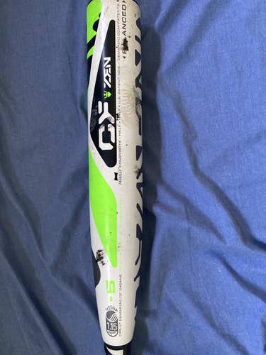 Kid Pitch (9YO-13YO) 2017 Composite (-5) 28 oz 33" CF Zen Bat