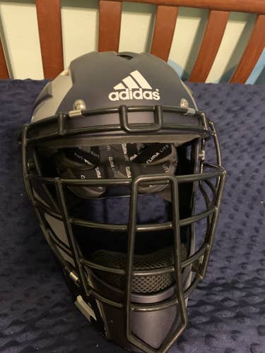 Adidas pro series catchers helmet