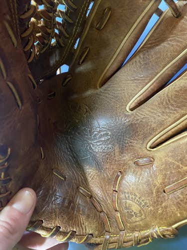 High School/College Infield 11.5" Baseball Glove