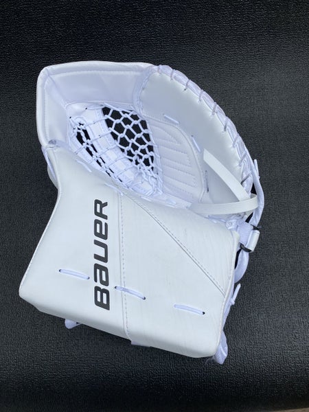 White Senior Used Bauer Glove Regular Supreme 3s