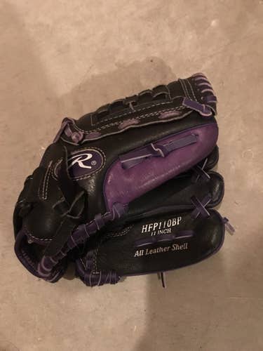 Black Kid Pitch (9YO-13YO) Infield 11" Sure Catch Softball Glove