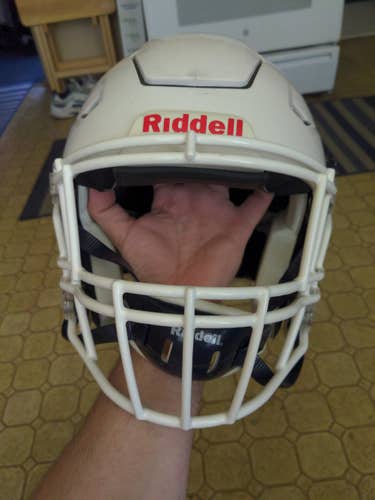 Large white Riddell SpeedFlex Helmet