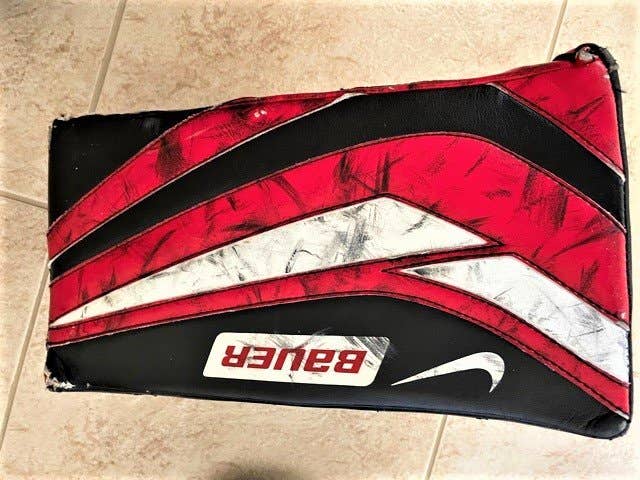 Black Senior Used Bauer Full Right Supreme 1S