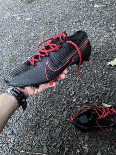 Black Used Men's Size 9.0 (Women's 10) Nike Vapor Cleats