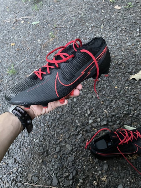 Black Used Men's Size 9.0 (Women's 10) Nike Vapor Cleats