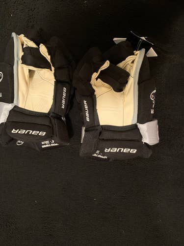 Black Senior Bauer 14" Pro Stock Vapor Pro Team Gloves