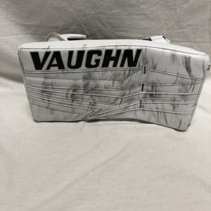 Demo Vaughn V9 Pro Carbon Blocker
