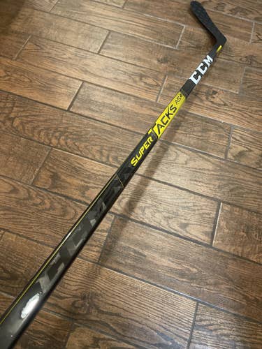 Senior Left Hand Toe Pattern Pro Stock Super Tacks AS2 Pro Hockey Stick