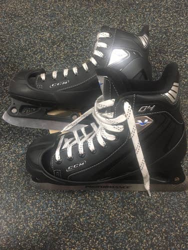 CCM Goalie skates v04 5.5