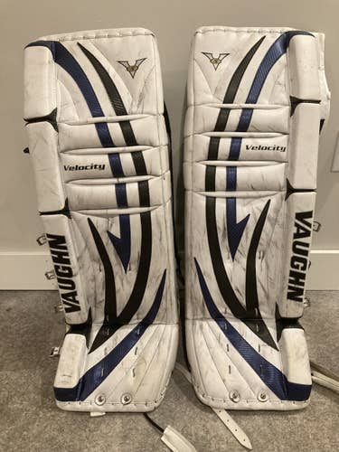 Used Senior 34+1 Vaughn V5 7460 Goalie Leg Pads