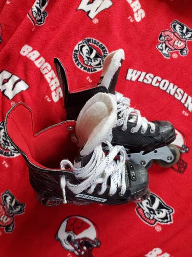 Junior Used Bauer Vapor XR300 Inline Skates Regular Width Size 2