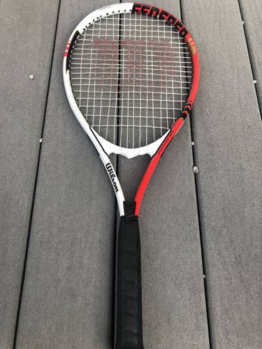 Federer 110 Wilson Tennis Racket