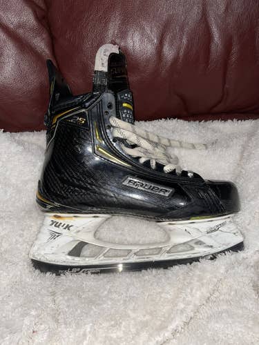 Senior Bauer Regular Width Pro Stock Size 9 Supreme 2S Pro Hockey Skates