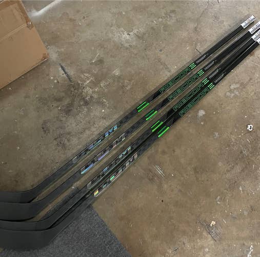 Senior Left Hand Mid Pattern Pro Stock Ribcor Trigger 5 Pro Hockey Stick