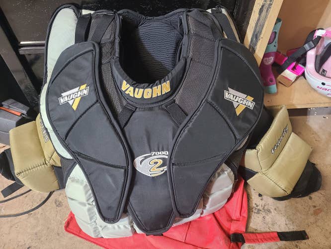 Velocity V2 7000 Goalie Chest Protector