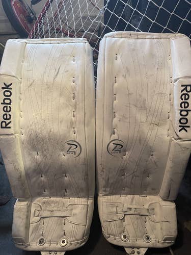 Used Reebok Junior 26+1  14K Goalie Pads