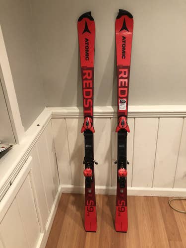 2021 Atomic 152 cm SL Skis