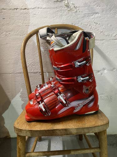 Used Nordica SpeedMachine Ski Boots All Mountain Stiff (size 29.5)