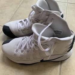 Nike Hyperdunks (Size 10)