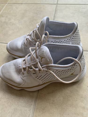 Jordan Trainers (Size 9)