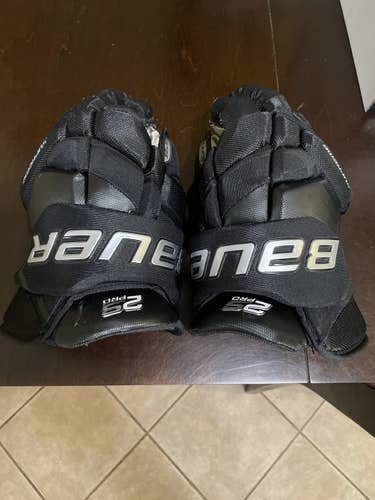 Black Senior Bauer 14"  Supreme 2S Pro Gloves
