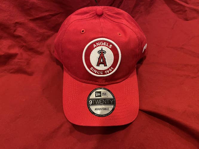 MLB Los Angeles / California Angels New Era 9Twenty Casual Classic Adjustable Red Hat * NEW NWT