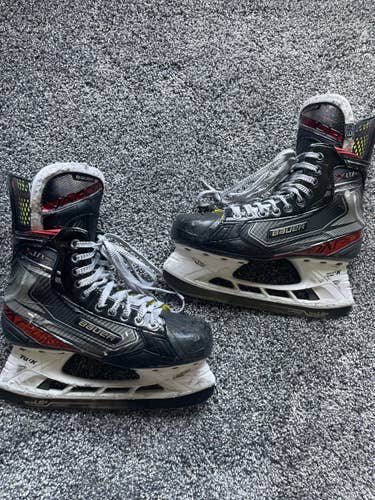 Senior Bauer Regular Width Pro Stock Size 6 Vapor XLTX Pro+ Hockey Skates
